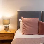 Panda Sanctuaries, Kensington Chapel Apartment