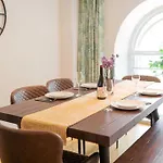 Panda Sanctuaries, Kensington Chapel Apartment